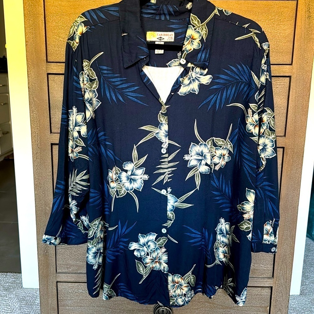 Caribbean Joe Womans 2X Rayon Floral Hawaiian Shirt button down 3/4 sleeve Beach